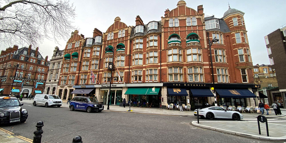 Sloan Square Exterior Decorating